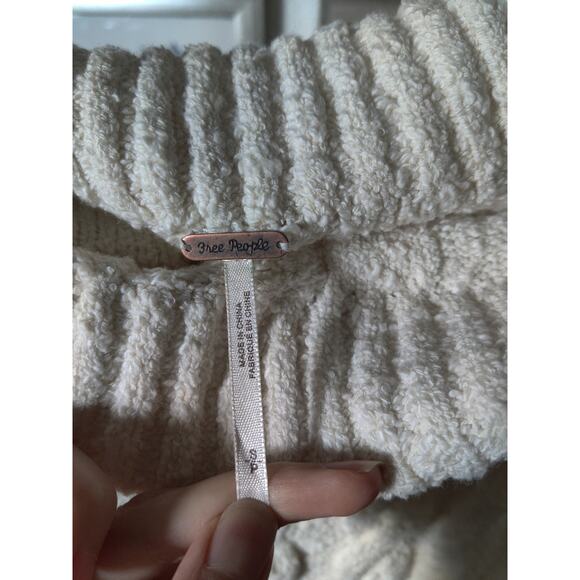 Free People Ivory Cream Cable Knit Off Shoulder Sweater Size S - Picture 4 of 5